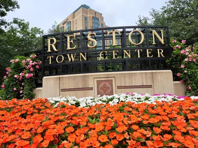 Reston - Photo 2