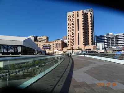 Adelaide - Photo 5