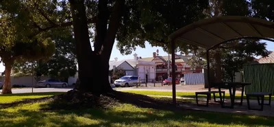 Rutherglen - Photo 4