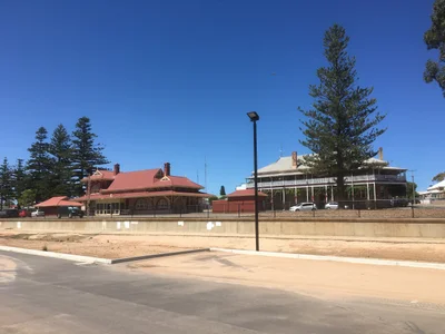 Wallaroo - Photo 2
