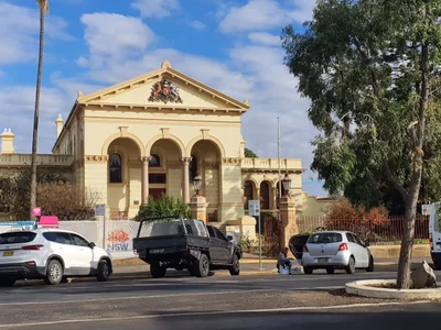 Dubbo - Photo 3
