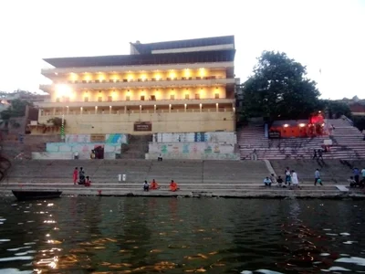 Varanasi - Photo 3