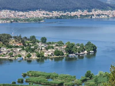 Ioannina - Photo 2