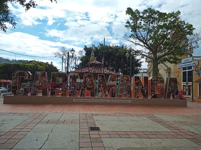 Cariamanga - Photo 2