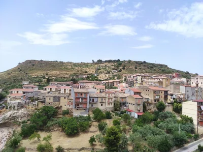 Agira - Photo 3