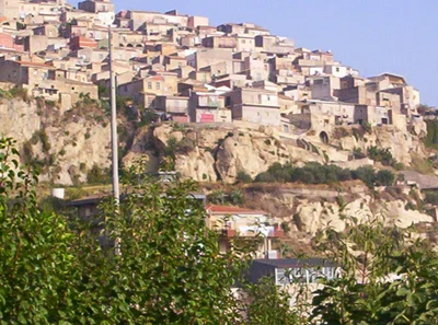 Agira - Photo 4