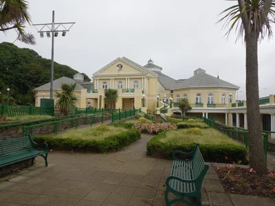 Douglas - Photo 3
