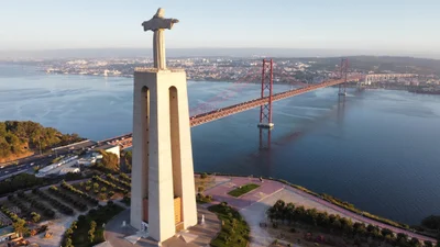 Almada - Photo 2