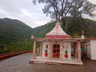 Yamkeshwar - Photo 2