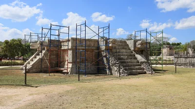 Platform of the Eagles and Jaguars - Photo 2