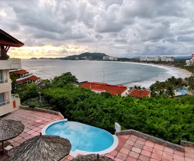 Ixtapa - Photo 3