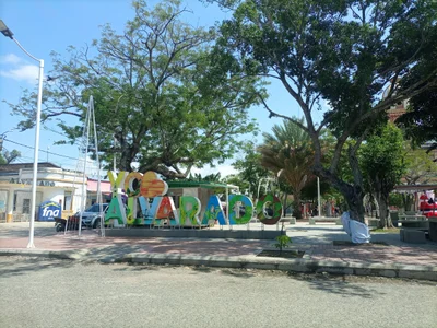 Alvarado - Photo 2