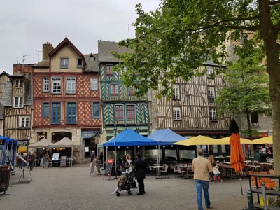 Rennes - Photo 3