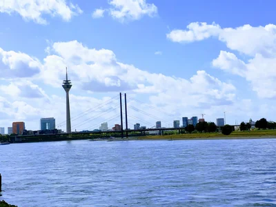 Dusseldorf - Photo 2