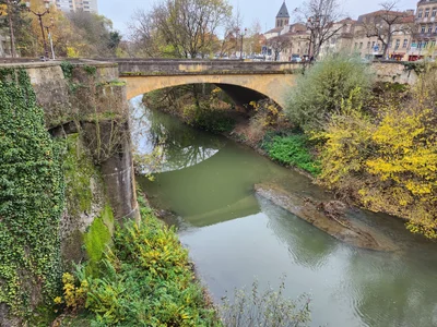 Metz - Photo 2