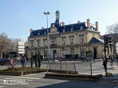 Saint-Ouen-sur-Seine - Photo 2
