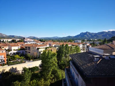 Aubagne - Photo 2