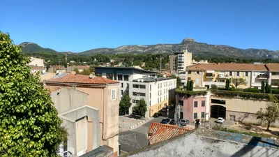Aubagne - Photo 4