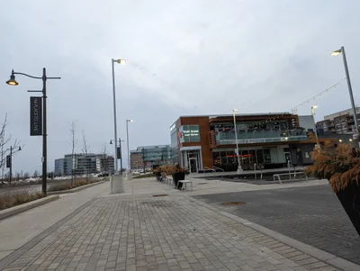Markham - Photo 2