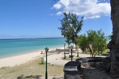 La Preneuse Public Beach - Photo 2