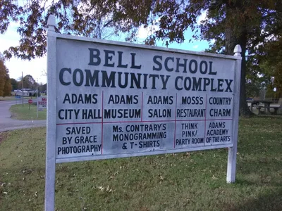 Adams - Photo 5