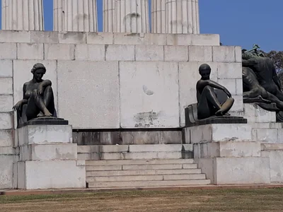 Monumento a Ramos de Azevedo - Photo 3