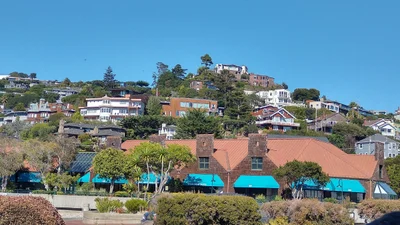 Tiburon - Photo 3