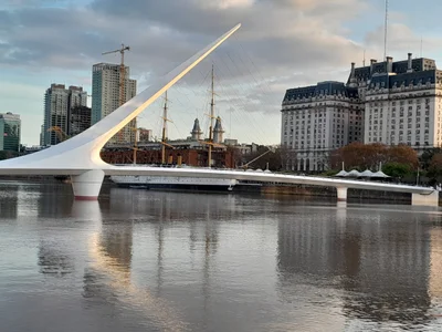 Footbridge - Photo 5