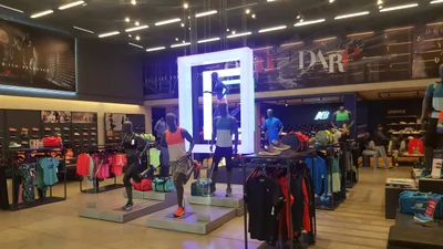 New Balance - Photo 3