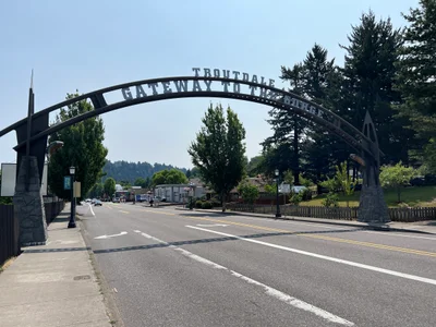 Troutdale - Photo 2