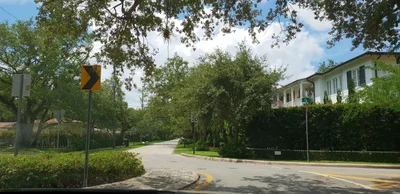 Pinecrest - Photo 3