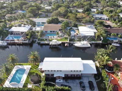 North Miami - Photo 2