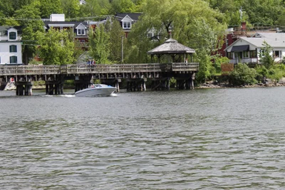 North Hatley - Photo 2
