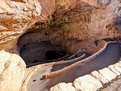 Carlsbad Caverns National Park - Photo 2
