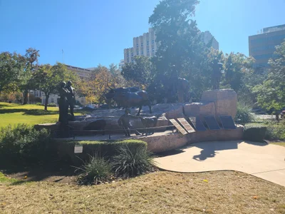 Austin - Photo 2