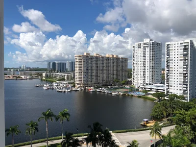 Aventura - Photo 3