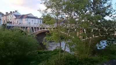 Newton - Photo 5