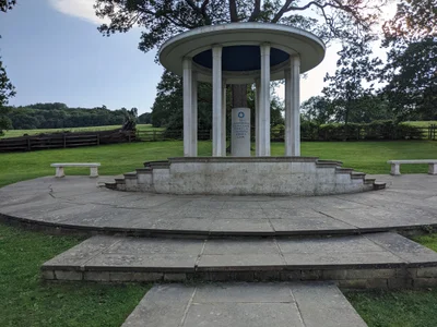 Runnymede - Photo 3