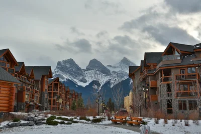 Canmore - Photo 2