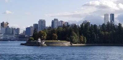 District of North Vancouver - Photo 4