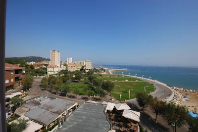 Pesaro - Photo 2