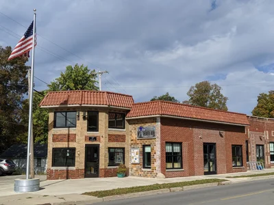 Shelby - Photo 2