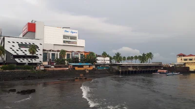 Manado - Photo 4