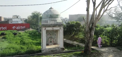 Etmadpur - Photo 2