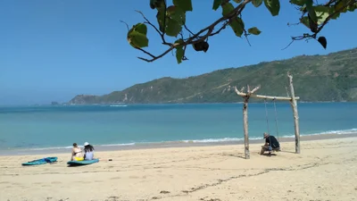 Lombok - Photo 3