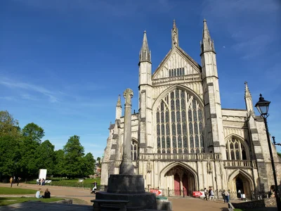 Hampshire - Photo 3