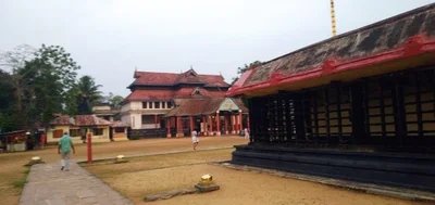 Chengannur - Photo 5