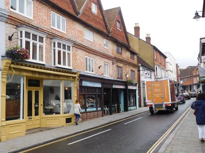 Surrey - Photo 5