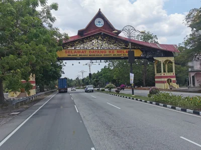 Ayer Keroh - Photo 2